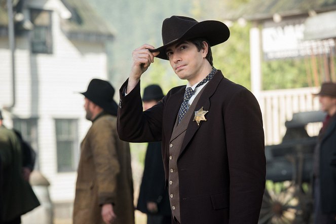 Legends of Tomorrow - The Magnificent Eight - Van film - Brandon Routh