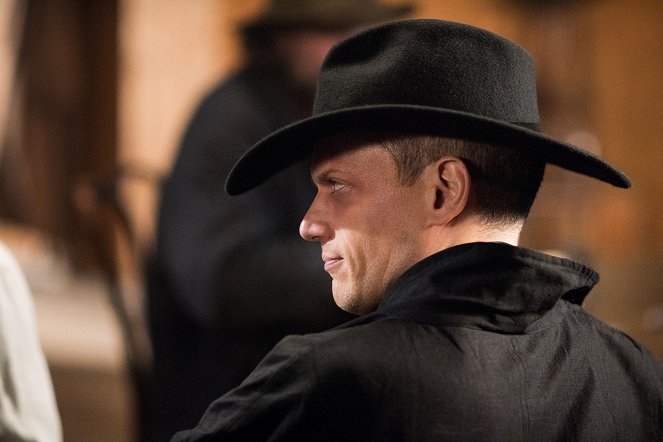 Legends of Tomorrow - Season 1 - The Magnificent Eight - Photos - Wentworth Miller