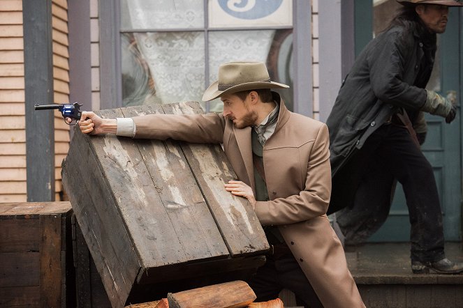 Legends of Tomorrow - The Magnificent Eight - Photos - Arthur Darvill