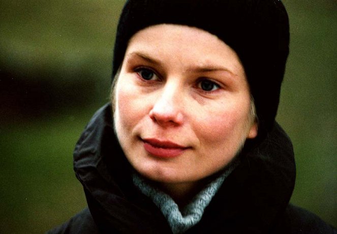 Po sezonie - De la película - Magdalena Cielecka