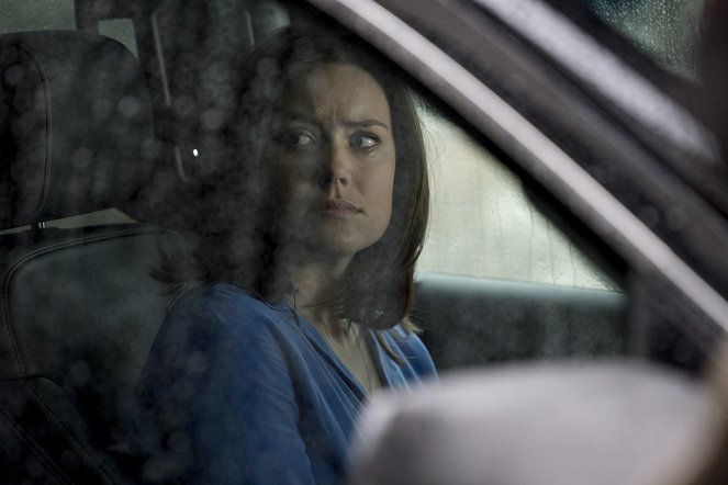 The Blacklist - Season 2 - Quon Zhang (No. 87) - Photos - Megan Boone