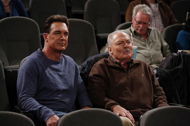 Crowded - Nothing As It Seems - Photos - Patrick Warburton, Stacy Keach