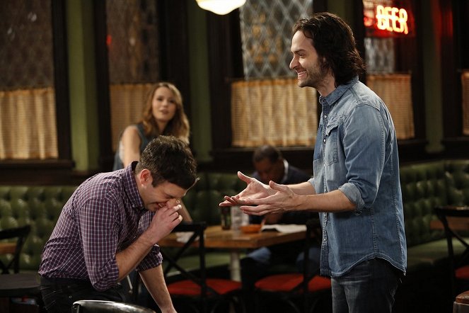 Undateable - Season 2 - An Imaginary Torch Walks Into a Bar - Making of