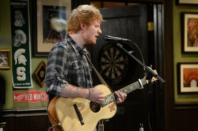 Undateable - A Live Show Walks Into a Bar, Part 2 - Van film - Ed Sheeran
