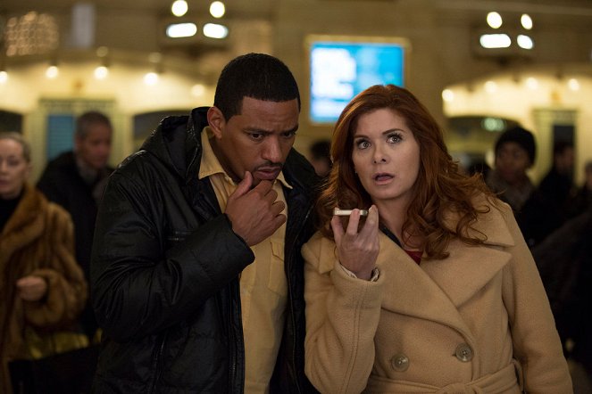 The Mysteries of Laura - The Mystery of the Intoxicated Intern - Kuvat elokuvasta - Laz Alonso, Debra Messing