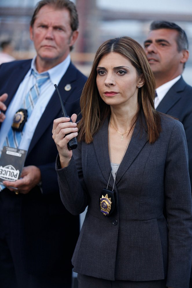 The Mysteries of Laura - The Mystery of the Taken Boy - Photos - Callie Thorne