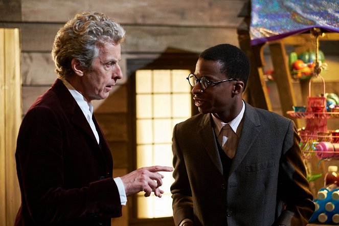 Doctor Who - Korpin kutsu - Kuvat elokuvasta - Peter Capaldi, Simon Manyonda