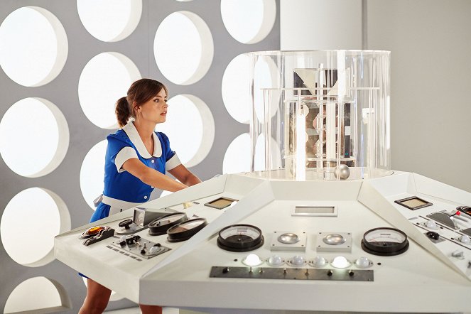 Doctor Who - Piru irti - Kuvat elokuvasta - Jenna Coleman