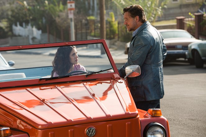 The Nice Guys - Photos - Margaret Qualley, Russell Crowe