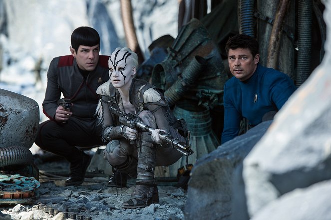 Star Trek: Mindenen túl - Filmfotók - Zachary Quinto, Sofia Boutella, Karl Urban