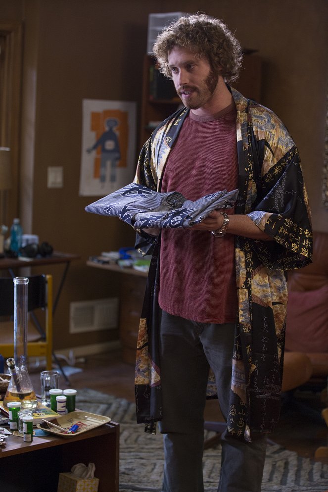Silicon Valley - Season 3 - Two in the Box - Photos - T.J. Miller