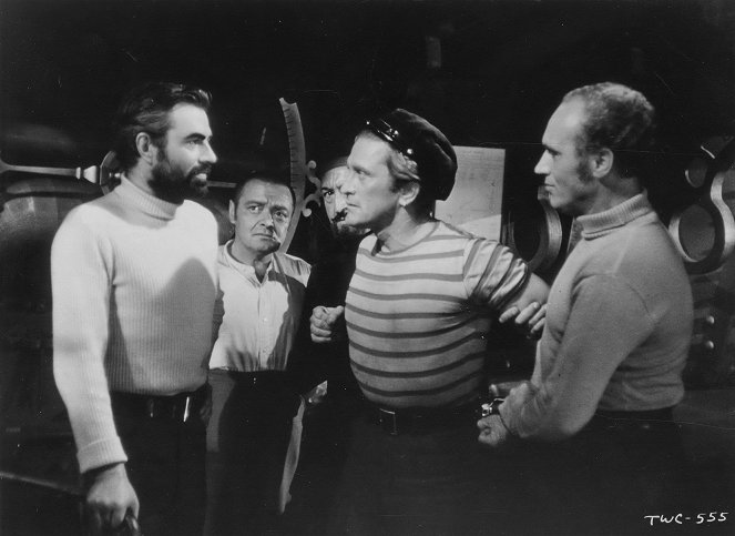 20 000 míľ pod morom - Z filmu - James Mason, Peter Lorre, Kirk Douglas