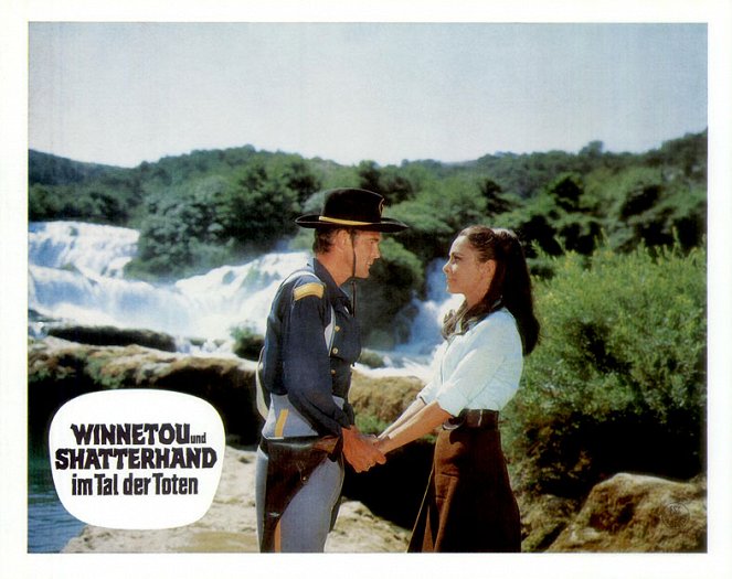 Winnetou und Shatterhand im Tal der Toten - Lobbykarten - Fred Vincent, Karin Dor