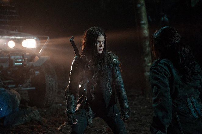 The 100 - Nevermore - Photos - Marie Avgeropoulos