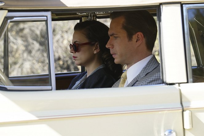 Agent Carter - Season 2 - Monsters - Photos - Hayley Atwell, James D'Arcy
