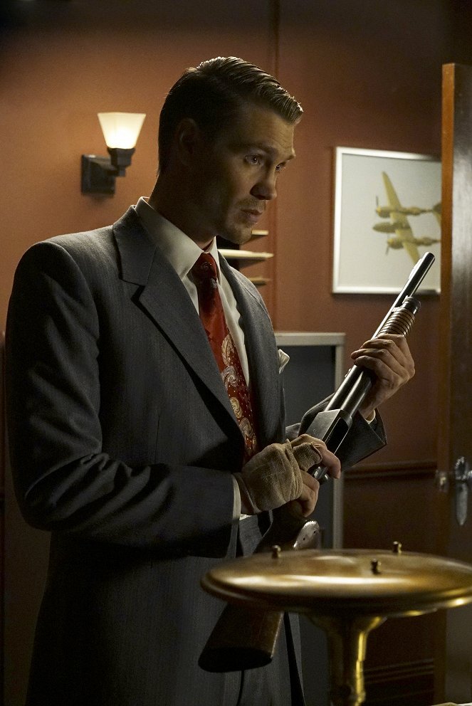 Marvel's Agent Carter - The Edge of Mystery - Photos - Chad Michael Murray
