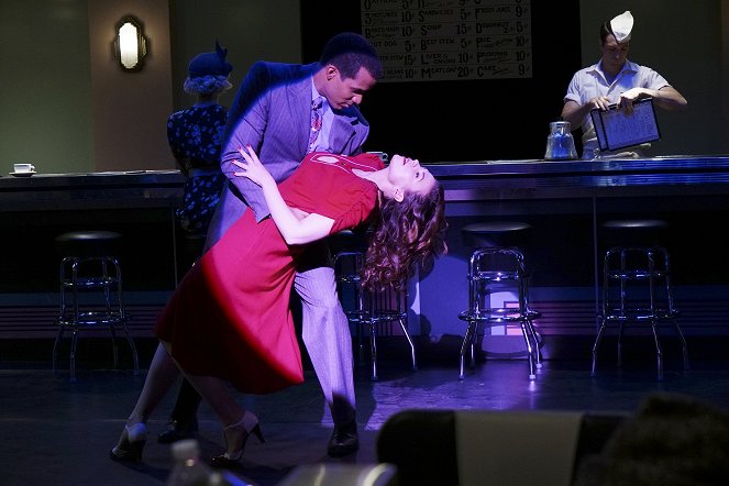 Agent Carter - A Little Song and Dance - Photos - Reggie Austin, Hayley Atwell