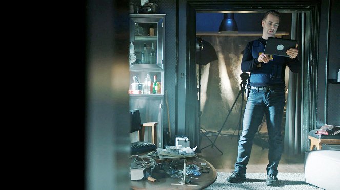 CSI: Cyber - Season 2 - 5 Deadly Sins - Photos - James van der Beek