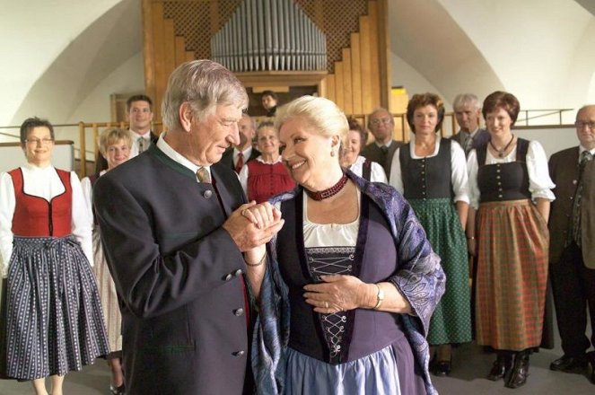 Vidiecka lekárka: Predsudky a láska - Aus heiterem Himmel - Z filmu - Siegfried Rauch, Johanna von Koczian