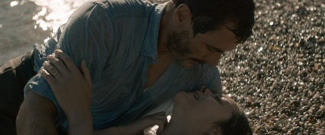From the Land of the Moon - Photos - Alex Brendemühl, Marion Cotillard