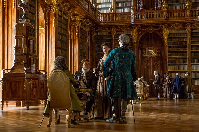 Outlander - Az idegen - La Dame Blanche - Filmfotók - Sam Heughan, Caitríona Balfe