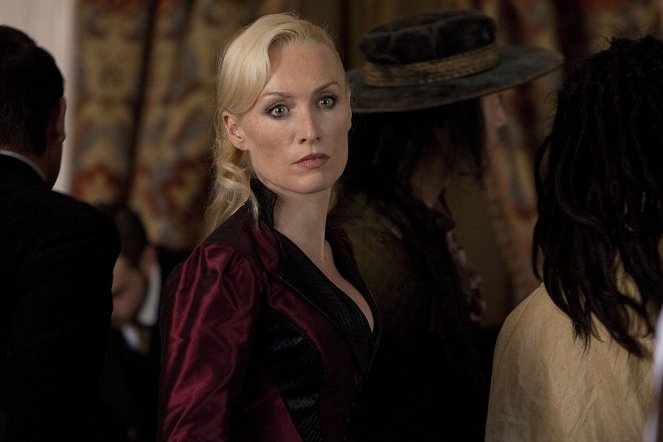 Dracula - Let There Be Light - Photos - Victoria Smurfit