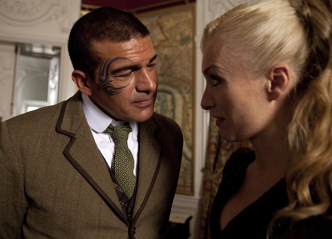 Dracula - Let There Be Light - Van film - Tamer Hassan, Victoria Smurfit