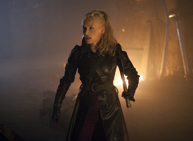 Dracula - Let There Be Light - Photos - Victoria Smurfit