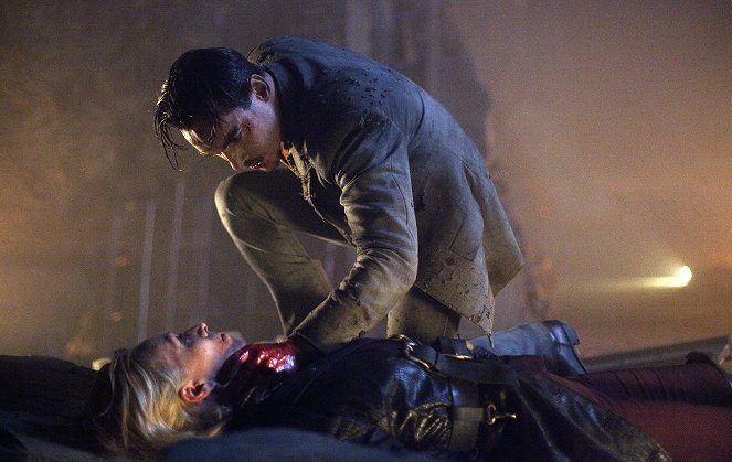 Dracula - Let There Be Light - Photos - Victoria Smurfit, Jonathan Rhys Meyers