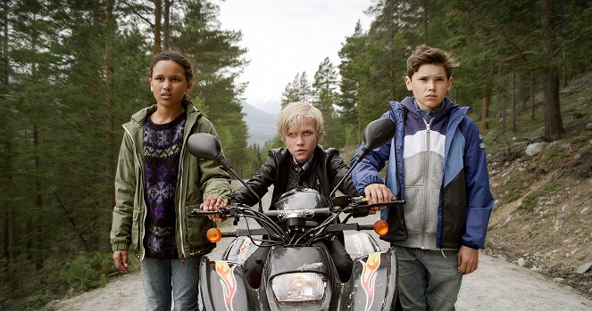 Trio - Odinovo zlato - Z filmu - Naomi Hasselberg Thorsrud, Bjørnar Lysfoss Hagesveen, Oskar Lindquist