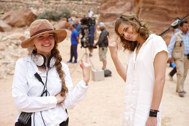 The Rendezvous - De filmagens - Stana Katic