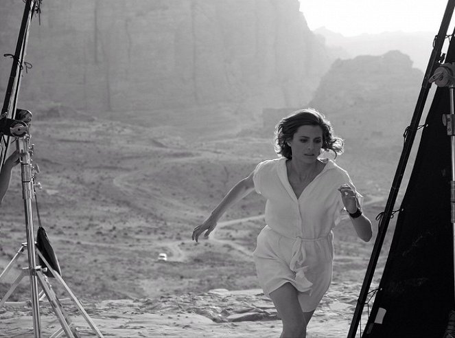 The Rendezvous - De filmagens - Stana Katic