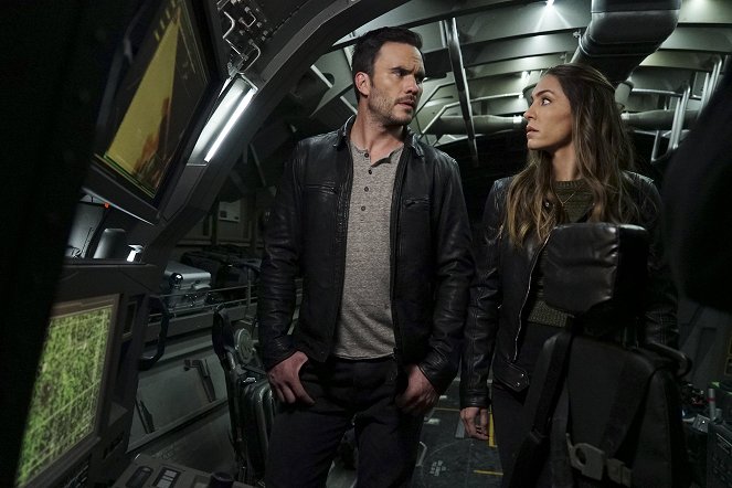 Os Agentes S.H.I.E.L.D. - The Team - Do filme - Brett Dalton, Natalia Cordova-Buckley
