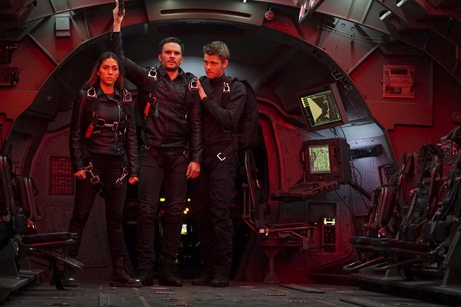 Agents of S.H.I.E.L.D. - The Team - Van film - Natalia Cordova-Buckley