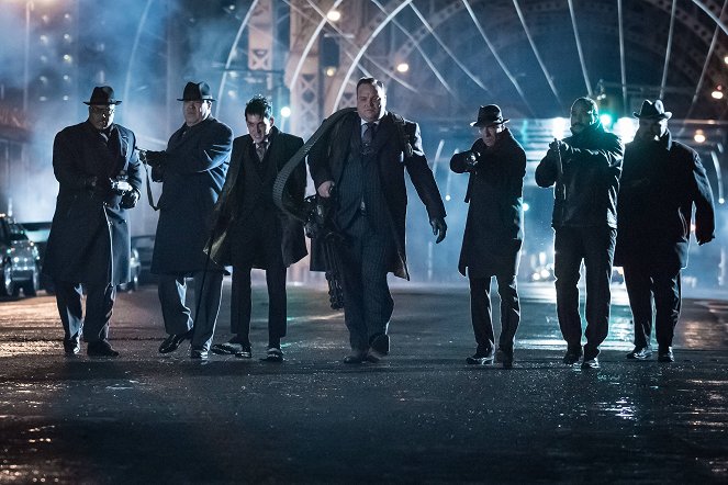 Gotham - Transferência - Do filme - Robin Lord Taylor, Drew Powell