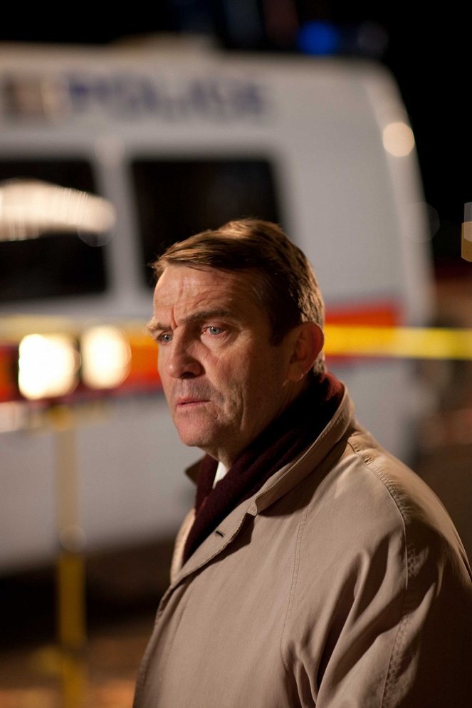 Law & Order: UK - Season 3 - Confession - Kuvat elokuvasta - Bradley Walsh