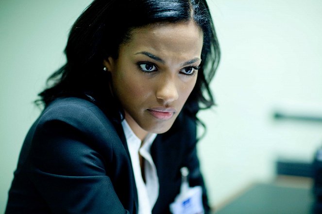 Law & Order: UK - Survivor - Van film - Freema Agyeman