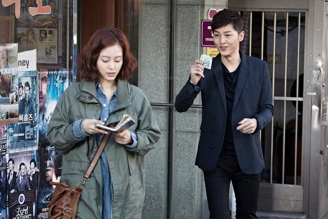 Tikkeulmoa romaenseu - Do filme - Ye-seul Han, Joong-ki Song
