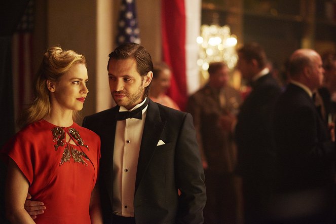 12 Majom - One Hundred Years - Filmfotók - Amanda Schull, Aaron Stanford