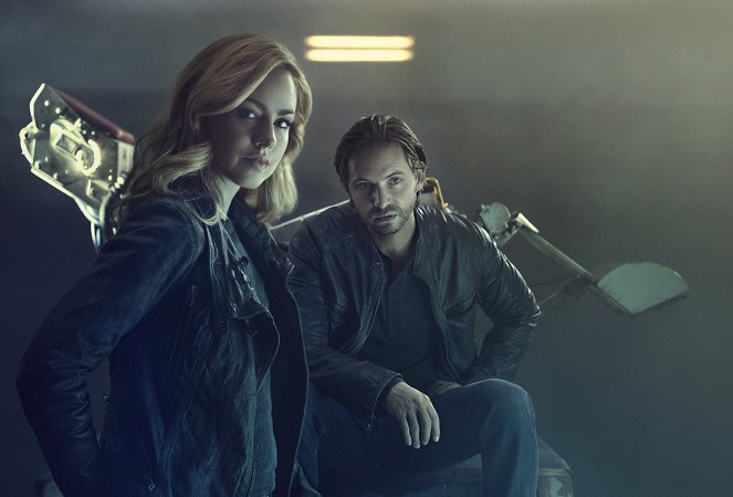 12 opíc - Season 2 - Promo - Amanda Schull, Aaron Stanford