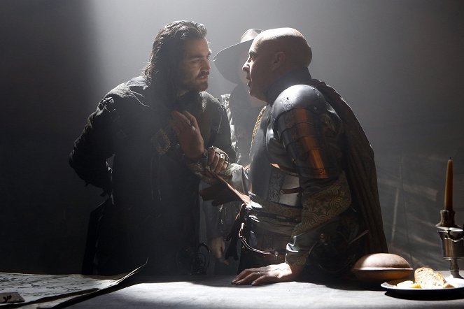 The Musketeers - Season 3 - Spoils of War - Photos - Tom Burke