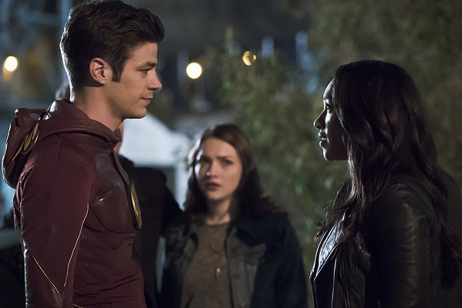 The Flash - The Race of His Life - Photos - Grant Gustin, Candice Patton