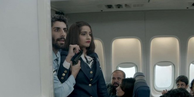 Neerja - De la película - Jim Sarbh, Sonam Kapoor