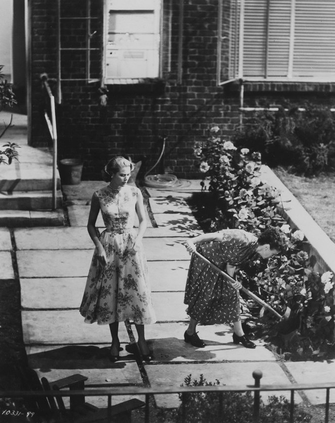 Rear Window - Photos - Grace Kelly, Thelma Ritter