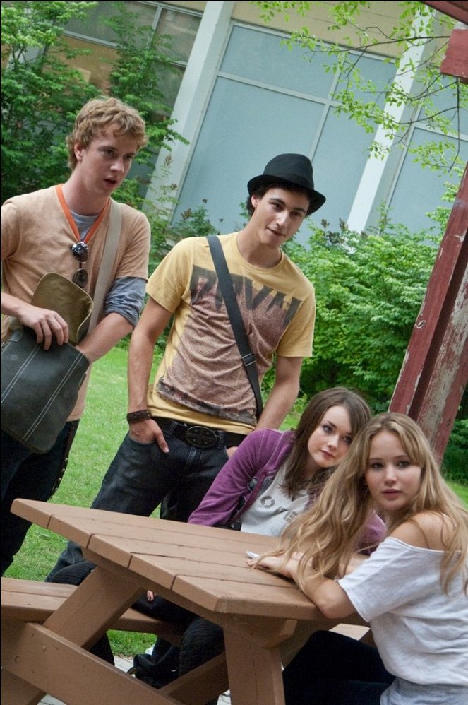 House at the End of the Street - Photos - Will Bowes, Olivier Surprenant, Allie MacDonald, Jennifer Lawrence