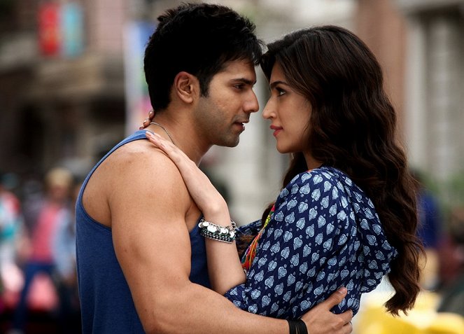 Dilwale - Film - Varun Dhawan, Kriti Sanon