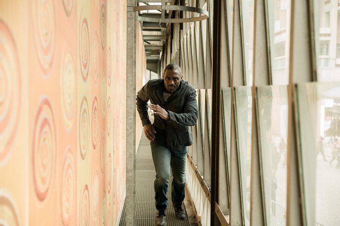 Atentado en París - De la película - Idris Elba