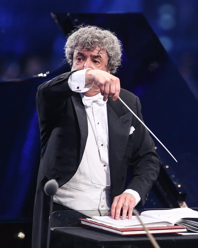 Sommernachtskonzert Schönbrunn 2016 - Z filmu - Semyon Bychkov