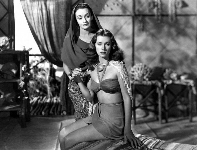 Tarzan and the Mermaids - Photos - Linda Christian