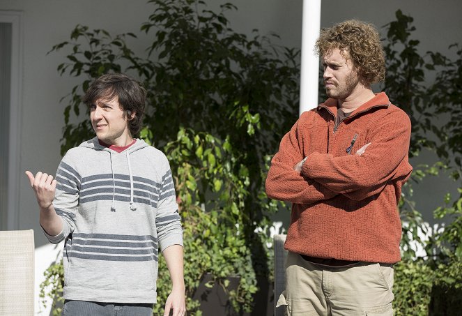 Silicon Valley - Season 3 - Maleant Data Systems Solutions - Photos - Josh Brener, T.J. Miller